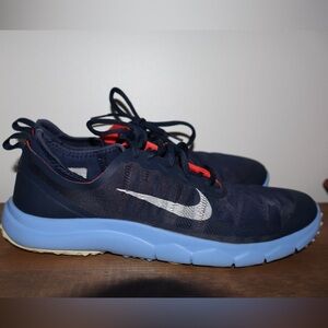 NIKE Free Inspired Bermuda Spikeless Golf Shoes - Women’s Size 8